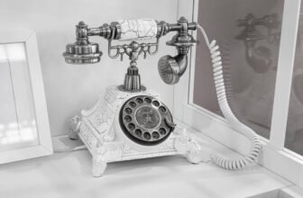 Name-recording app Neon goes offline after safety flaw uncovered