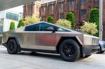 NHTSA is investigating Tesla over its digital door handles