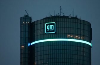 Affected by Components Scarcity and EV Demand Uncertainty, GM Prepares for Layoffs